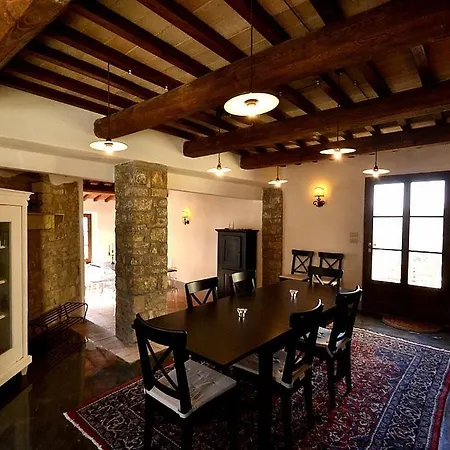 Sleeps 12 Pool Wifi Villa